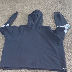 Cropped Abercrombie hoodie
